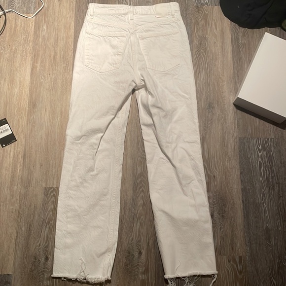 Like New- Zara Women’s Straight Leg Jeans (Size 4) - Picture 2 of 2